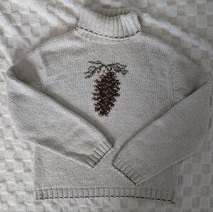 Vintage Thick Cotton Woolrich Cream Turtleneck Sweater with Pinecone Design